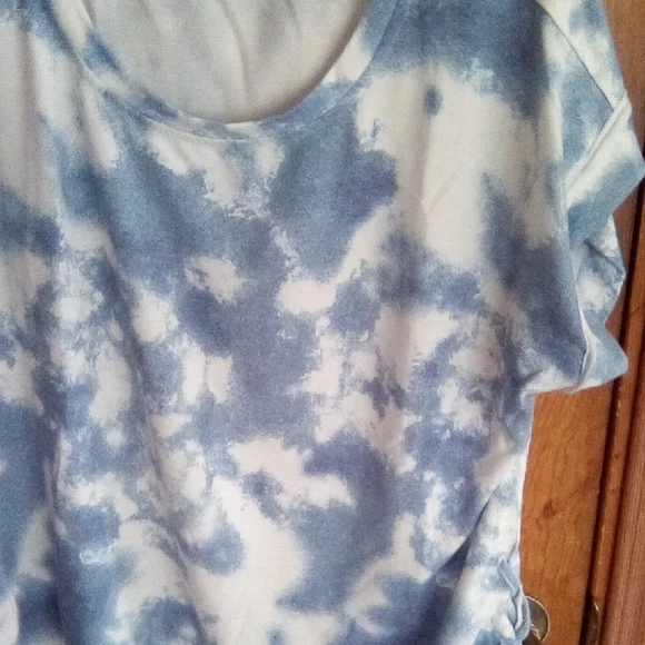 Cato Blue and White Tie-Dye Short Sleeve Top - Picture 3 of 8